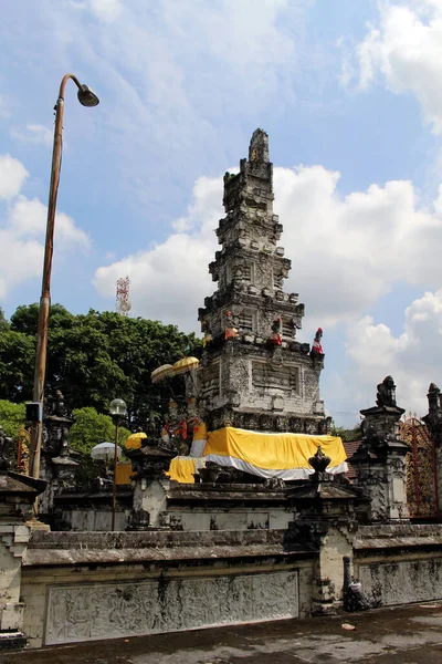 Edificio Principale Pura Agung Jagatnatha Denpasar Bali Durante Giornata Nuvolosa — Foto Stock