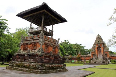 UNESCO 'nun dünya mirası, Bali' deki Taman Ayun Tapınağı kompleksi. Ocak 2022 'de çekildi..