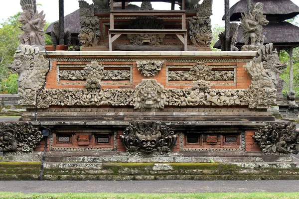 Ingewikkeld Houtsnijwerk Rond Taman Ayun Tempel Complex Bali Genomen Januari — Stockfoto