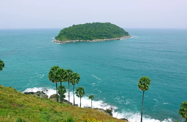 Aan de kust ten zuiden van phuket — Stockfoto