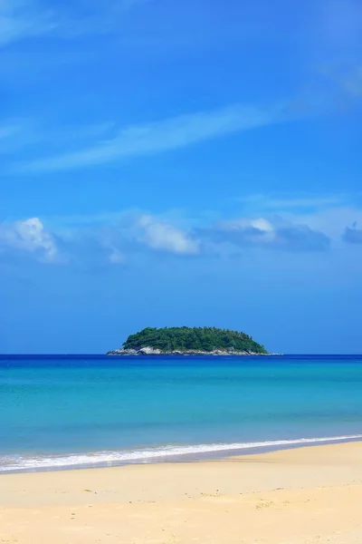 天堂岛、 海上、 普吉岛卡塔海滩 — 图库照片