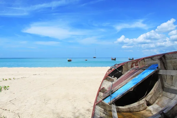 Praia de Naiyang Phuket Tailândia — Fotografia de Stock