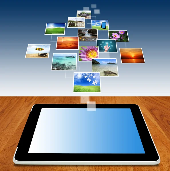Komputer tablet płynący Zdjęcia — Zdjęcie stockowe