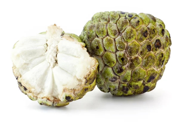 Custard apple na białym tle — Zdjęcie stockowe