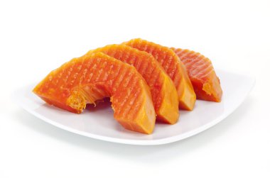 Papaya beyaz tabakta