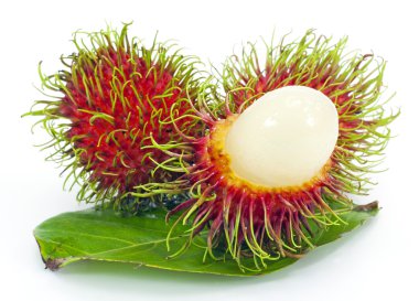 tropikal meyve, rambutan beyaz zemin üzerine