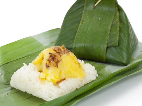 Thai dessert, Sticky rice with steamed custard, wrapped in banan — Stock Photo, Image