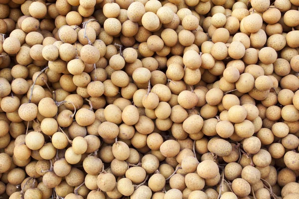 Longans (lum-yai) fruta tropical na Tailândia — Fotografia de Stock