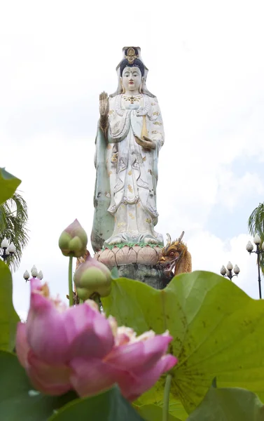 Chinese god in de tempel, phangnga, thailand. — Stockfoto