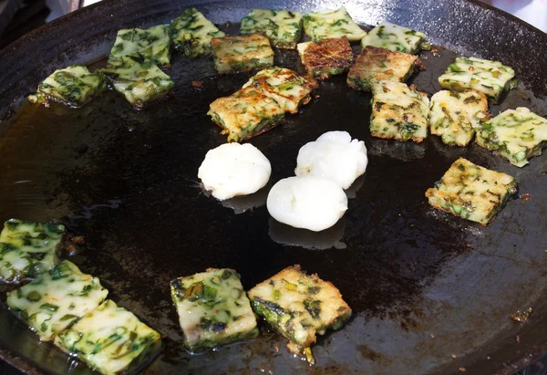ローカル ベジタリアン食品油で揚げた guichai — ストック写真