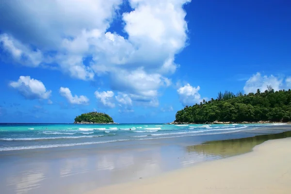 热带海洋，普吉岛卡塔海滩 — 图库照片