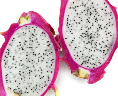 beyaz zemin üzerinde pitaya ya da dragon meyve