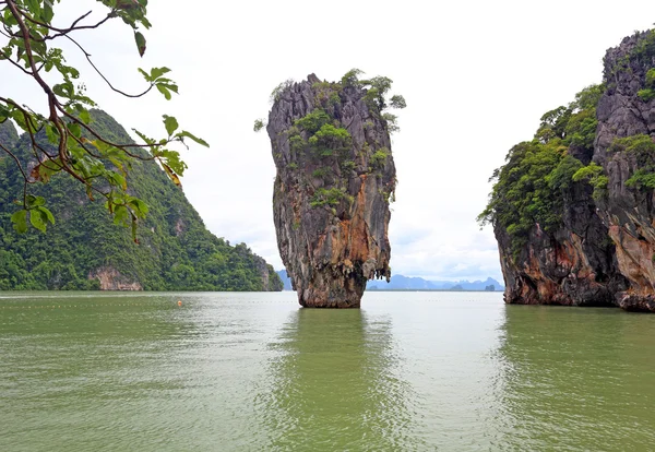 Phang nga bay, Wyspa Jamesa Bonda, Tajlandia — Zdjęcie stockowe