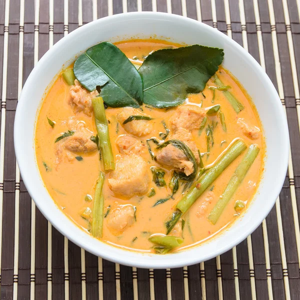 Curry de cerdo con espinacas de agua (sopa de Tae-pho ) — Foto de Stock