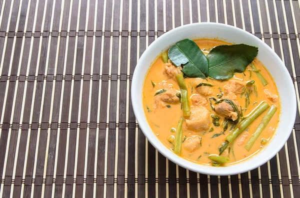 Curry de porc cu spanac de apă (supă Tae-pho ) — Fotografie, imagine de stoc