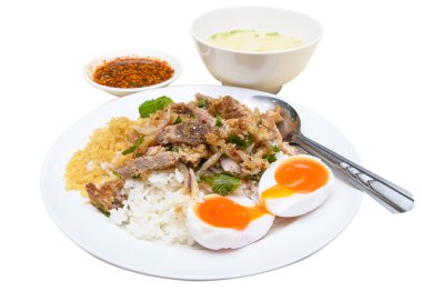 daldırma sos ve çorba ile baharatlı çeşni olarak ızgara domuz