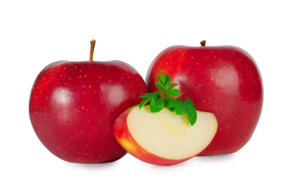 Iki olgun Kırmızı elma dilim ile — Stok fotoğraf