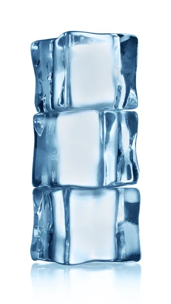 Tres cubos de hielo transparentes — Foto de Stock