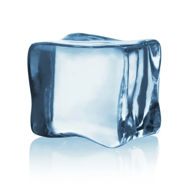 Průhledná ledová kostka — Stock fotografie