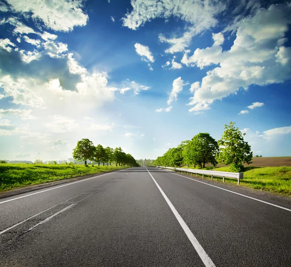 Road with a dividing strip — Stock Photo, Image