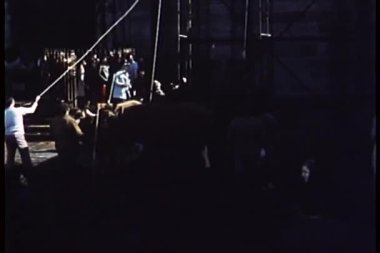 çan kulesine kadar yük kaldırma