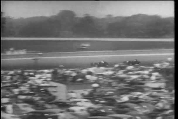 Auto da corsa prende il comando, Indianapolis 500 — Video Stock