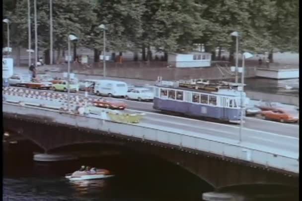 Vista de alto ángulo de las calles de Ginebra, Suiza — Vídeo de stock