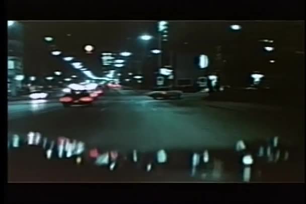 Vista da auto in movimento di notte — Video Stock