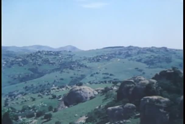 平移视图的岩石景观 — 图库视频影像
