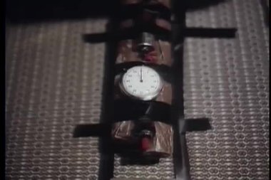 ev yapımı bir bomba patlamak üzere Close-Up