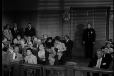 Mahkemede tartışmaya seyirci