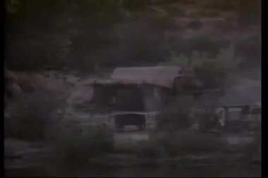 Shack üzerinde patlayan bomba