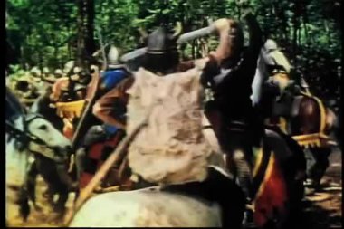 knights ve eşkıya Kılıç dövüşü sırtında