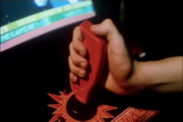 Närbild hand på joystick — Stockvideo