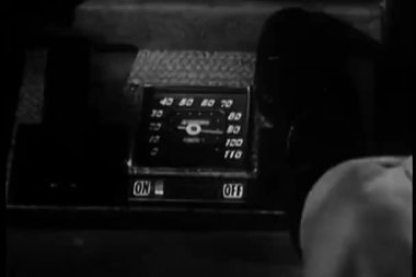 adamın ayağı gaz pedalı 100 mph üzerinde
