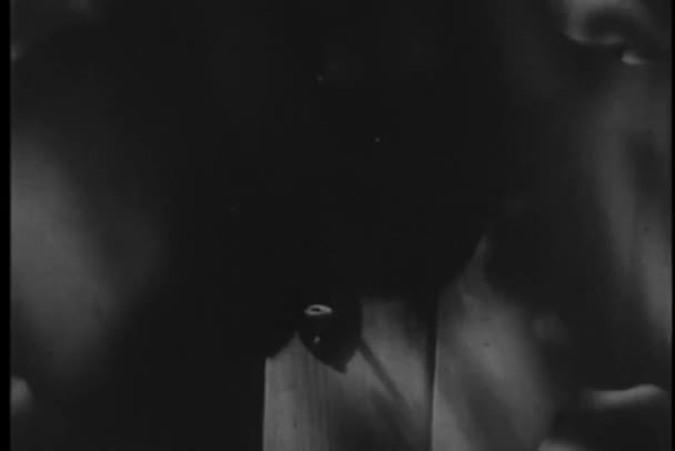 人锁门 — 图库视频影像