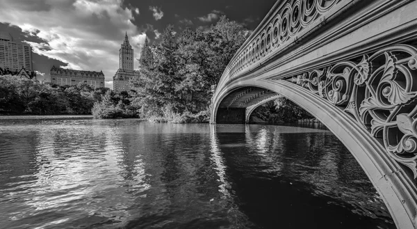 Central Park, New York City bow bridge — Stock Photo, Image