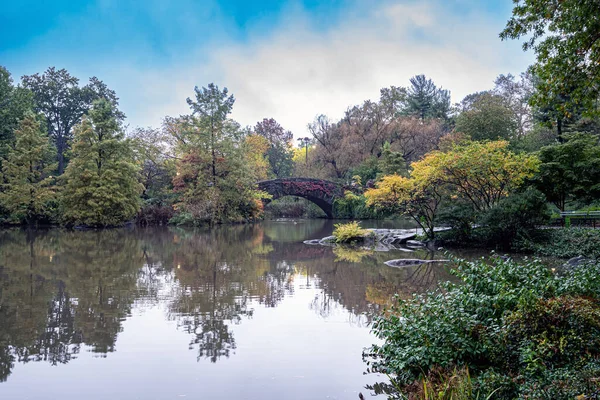 Most Gapstow Central Parku Začátku Podzimu — Stock fotografie