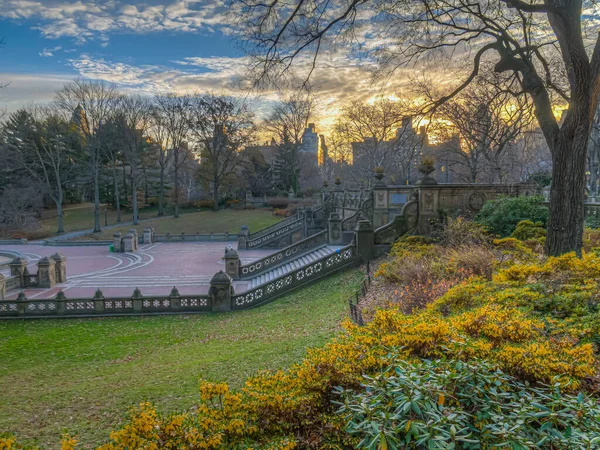 Bethesda Terrace Fountain Дві Архітектурні Пам Ятки Видом Озеро Центральному — стокове фото