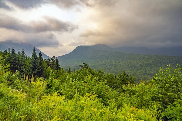 Landschaft Auf Dem Kancamagus Highway Frühen Morgen Nebel Über Den — Stockfoto