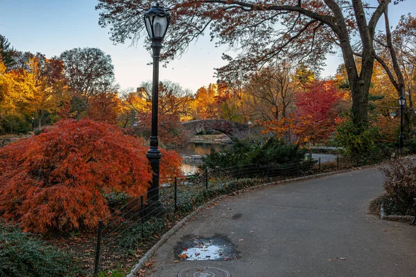 Gapstow Bridge Central Park Herfst Vroege Ochtend Met Bewolkt Weer — Stockfoto