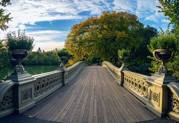 Bogenbrücke Central Park New York City Frühherbst Morgens — Stockfoto