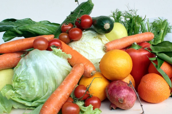 Produtos hortícolas e frutas — Fotografia de Stock