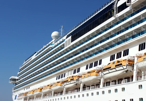 Cruise boat — Stock Photo, Image