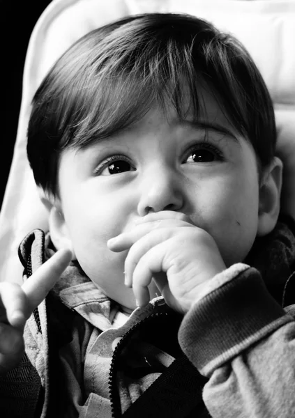 Ein kleines Kind — Stockbild Ein Kind — Stockfoto