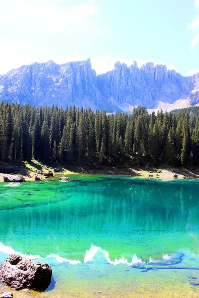 Carezza lake — Stock Photo, Image