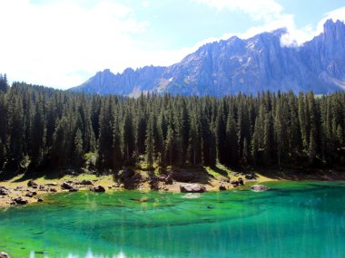 Carezza lake
