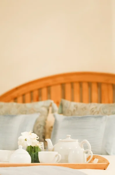 ベッドの中でお茶 — ストック写真
