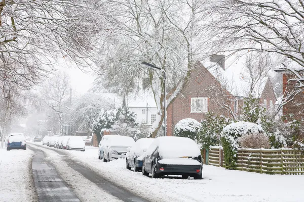 Straße im Schnee — Stockfoto