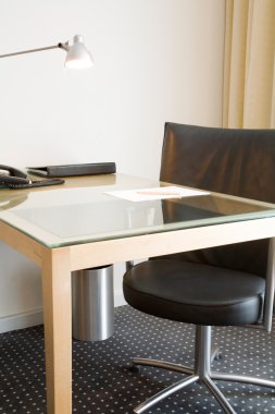 Ofis Masası ve sandalyesi